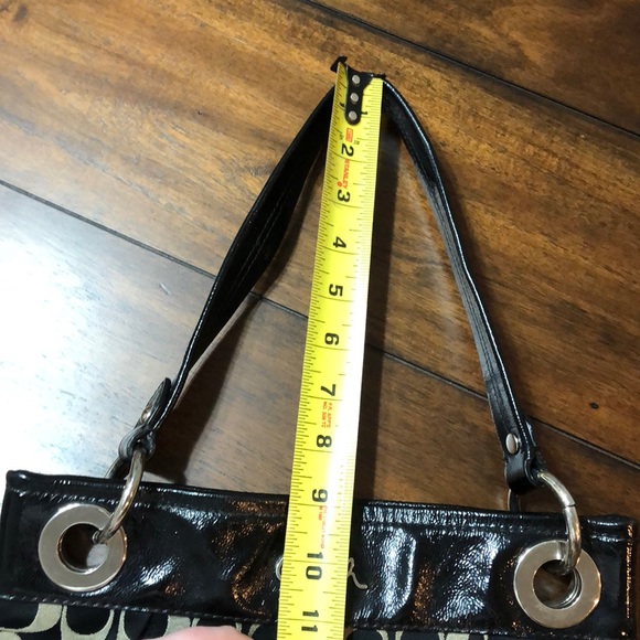 Coach Medium Hobo - Picture 7 of 8